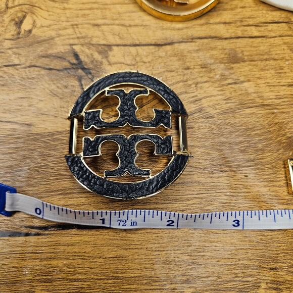 Tory Burch gold buckle leather strap medallion crafting hardware - Picture 13 of 13